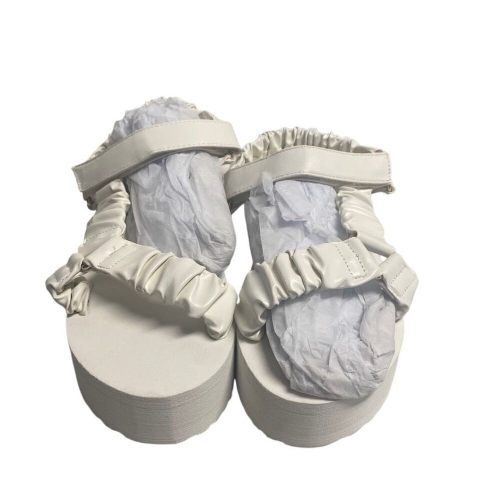 SHOEDAZZLE Taneisa Women’s Rusched Strap Wedge Sandal Size 7 White New With Defe